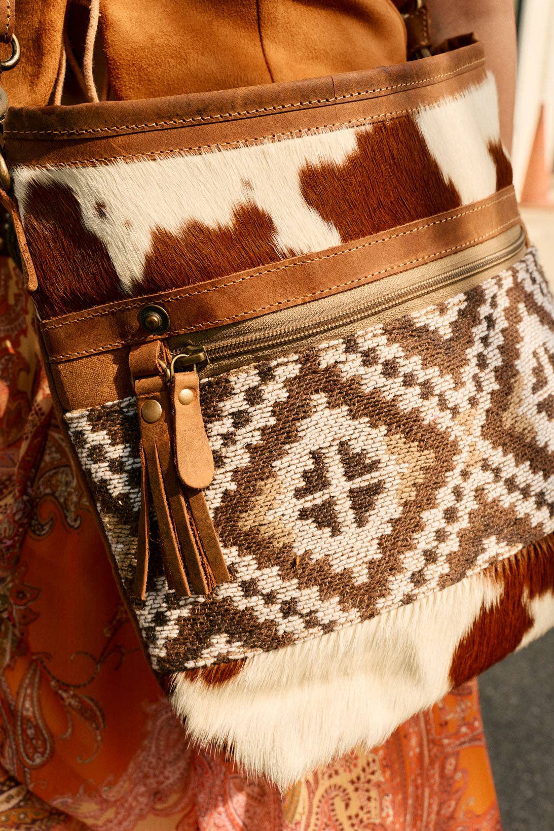 Diamondback Trail Western Shoulder Bag- Brown